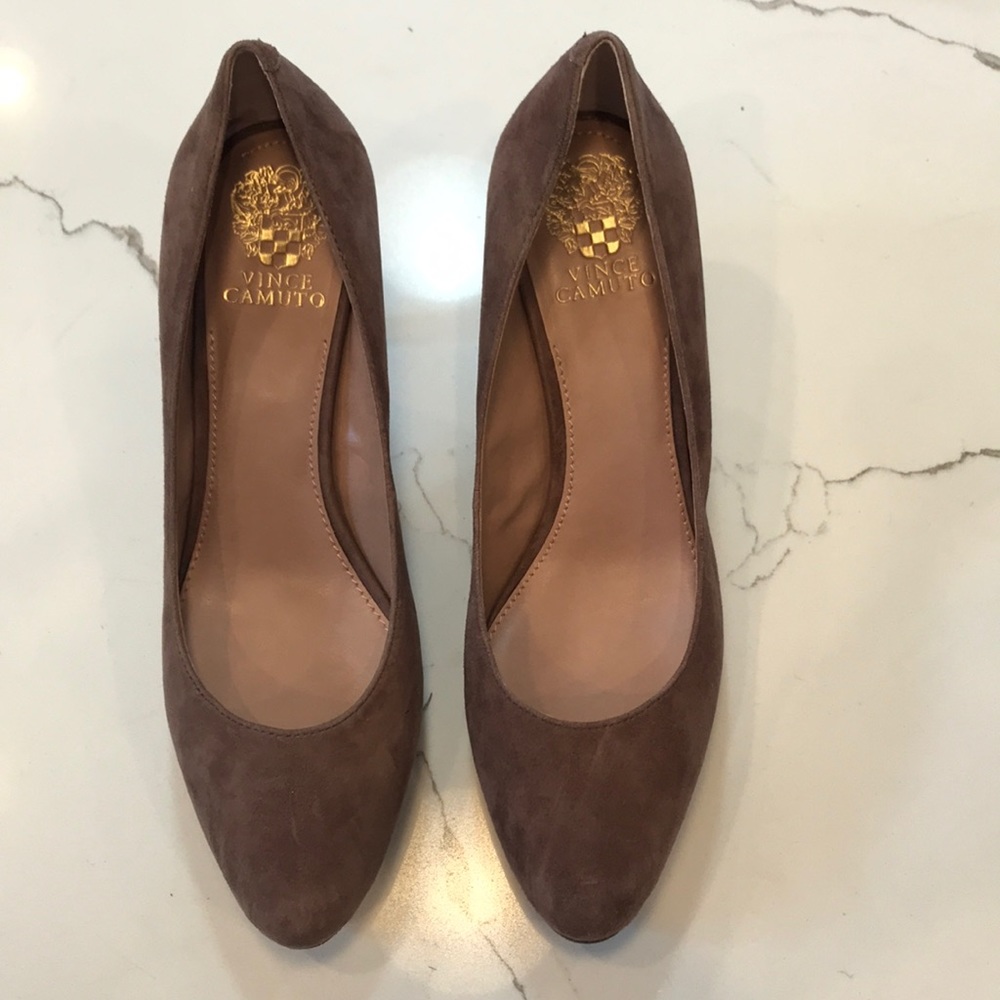 Vince Camuto Suede Pumps Cappuccino
